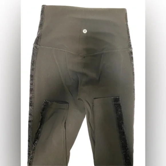 Lululemon Align Super High
Rise Leggings Crushed Velvet black 6 - Picture 14 of 15